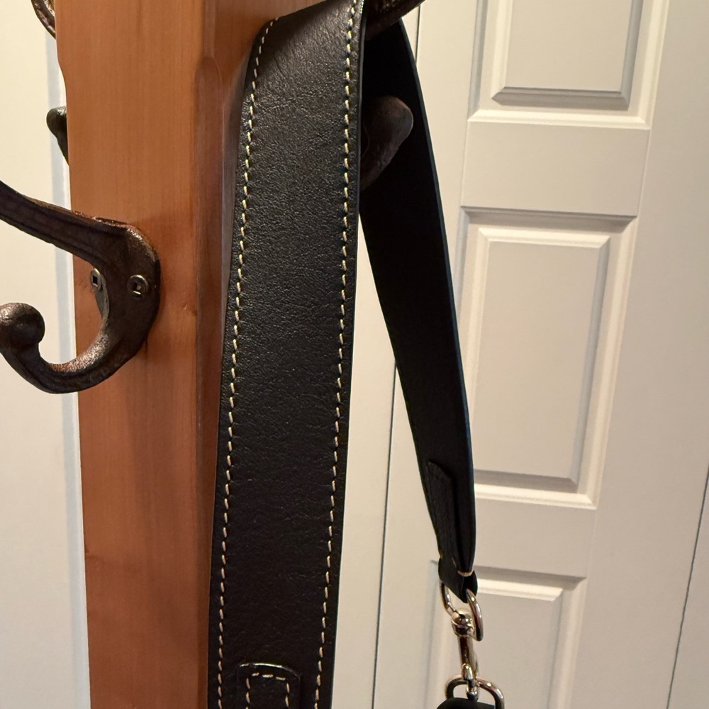 Dooney & Bourke Black Leather Drawstring Hobo with Contrast Stitching EUC - Picture 6 of 8